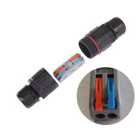 Connecteur d'alimentation étanche IP68 2-5 broches extérieur 1 entrée 3 sorties Boîtier PC et nylon Contact en cuivre nickelé 450V 32A