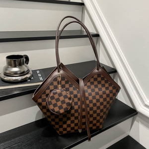 Bolso Tote de Cuero Genuino Retro Vintage para Mujer con Cadenas, Resistente al Agua, Gran Capacidad, Diseño Moderno para Compras - Product Image 2