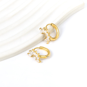 Fashion <b>Stud</b> <b>Earrings</b> Gold Flower Shape <b>Crystal</b> Inlay Stainless Steel Party Jewelry EA32300AG - Product Image 2