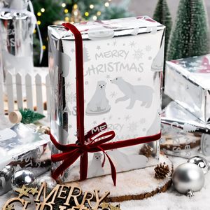 Papel de regalo navideño de aluminio con diseño de oso polar, palabras de Feliz Navidad en la parte posterior, línea de corte personalizable - Product Image 1