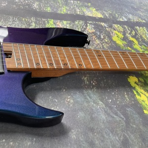 Guitarra Eléctrica de 7 Cuerdas sin Cabezal, Cuerpo de Caoba, Construcción de Madera Sólida, Acabado Sunburst, Uso Profesional, Stock en EE. UU. - Product Image 4