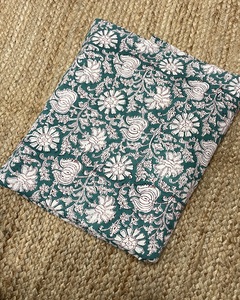 Tela de Algodón Ligera con Estampado Artesanal, Tela India Hecha a Mano con Diseño Floral para Confección de Vestidos para Niñas y Niños, Cortinas - Product Image 5