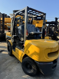 Chariot élévateur d'occasion KOMATSU FD30T-17 FD50T 3 tonnes, d'origine japonaise, avec déplaceur latéral, à vendre - Product Image 5