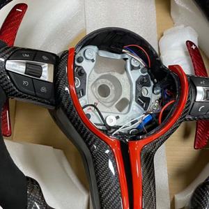 Accesorios Personalizados para Automóviles, Volante LED de Fibra de Carbono para <span class=keywords><strong>BMW</strong></span> Serie F10 F15 F16 F25 F26 F30 F32 F35 F39 F80 F82 <span class=keywords><strong>M5</strong></span> M2 - Product Image 3