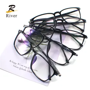 China Fabriek Groothandel Brilmonturen Vintage Transparante Brillen Frames Vrouwen Mannen Mode Bril Tr 90 Optische Frame