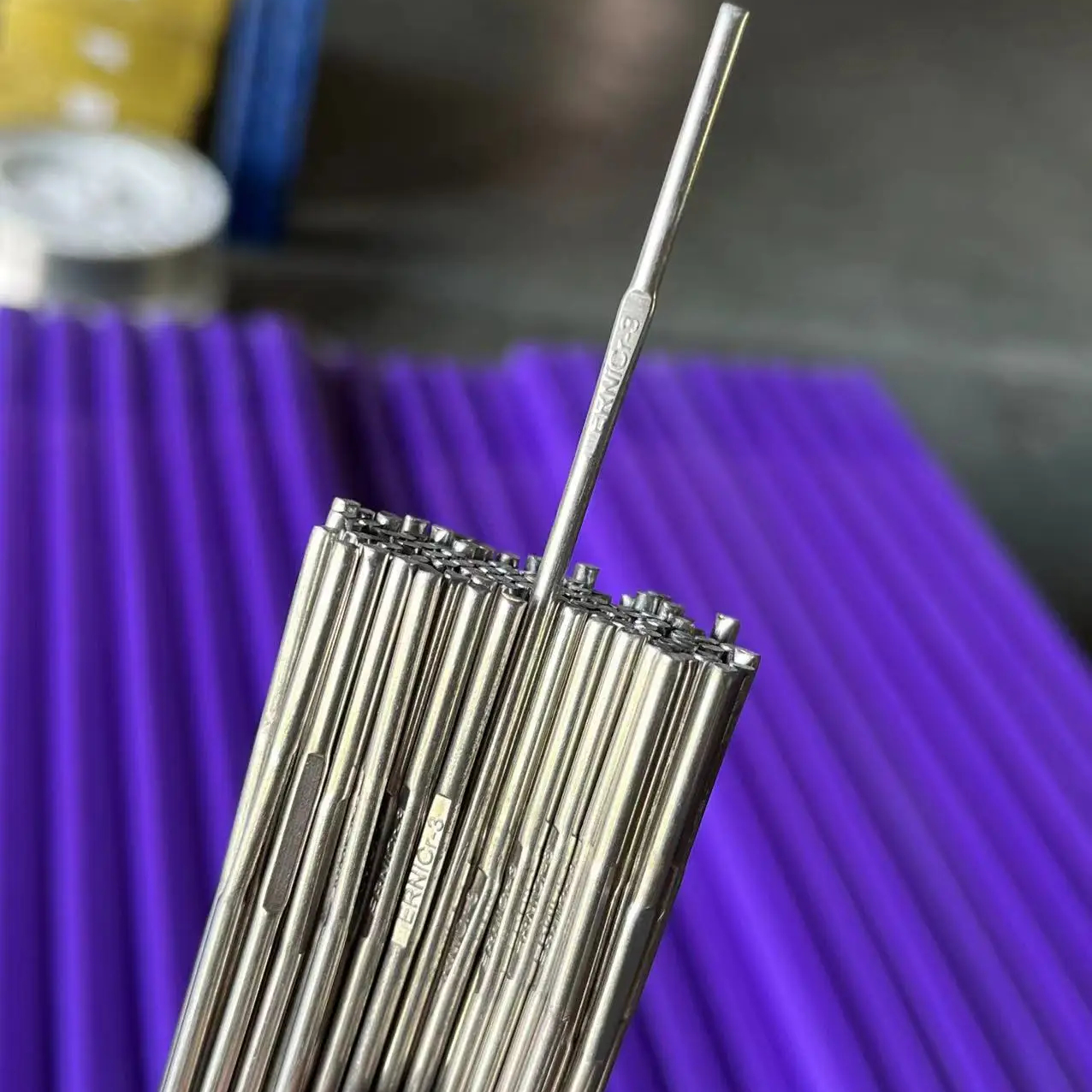 1.6mm 2.4mm 3.2mm インコネル625溶接ワイヤ ニッケル合金600 Ernicr-3
