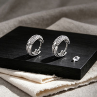 Elegante 925 Sterling Silber Ohrringe Modische Creolen für Damen mit Stern-Zirkonia-Anhänger Leichtgewichtig