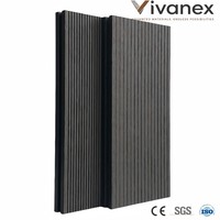 Tarima de WPC Moderna Antideslizante e Impermeable con Instalación por Clic para Caminos Exteriores Junto a la Piscina y Jardín