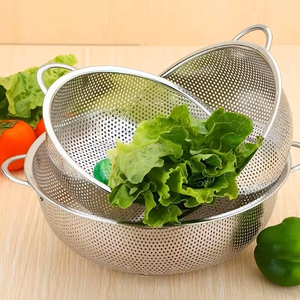 Passoire en acier inoxydable perforée avec poignées pour égouttage rapide des pâtes, riz, fruits et légumes – Outil de cuisine en gros - Product Image 3