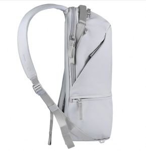 Mochila Modular de 20L para Cámara y Portátil - Resistente al Agua, Antirrobo, Bolsa Reciclada para DSLR, Portátil de 13-16 Pulgadas - Product Image 2