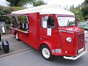 Remolque de Comida Eléctrico Retro Personalizado Citroën con Parrilla Eléctrica Comercial para Hamburguesas, Ideal para Salas de Exhibición de Automóviles - Product Image 3