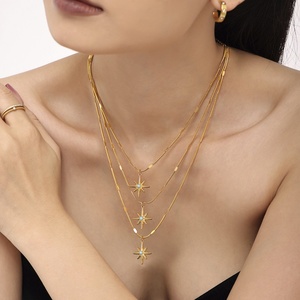 Collar con Colgante de Estrella Geométrica Vintage en Cristal Verde, Cadena de Acero Inoxidable con Baño de Oro de 18k, Gargantilla para Mujer - Product Image 1