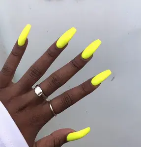 Presione en Naila Yellow Long Ballerin cubierta completa de uñas falsas Presione en Nuevo diseño Proveedor de uñas súper largas para arte de uñas