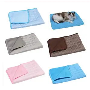 宠物用品养狗猫凉爽可重复使用夏季宠物冷却垫冷却宠物冰垫
