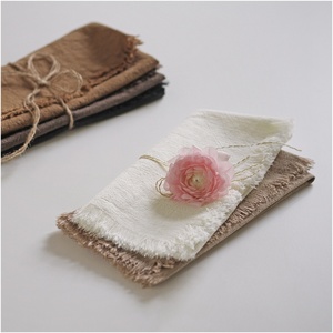 Nappe 100% lin français couleur unie sur mesure, serviettes en lin multi-tailles, classiques, naturelles, lavées à la pierre, vente en gros - Product Image 2