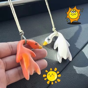 Nouveau Pendentif Canard Rôti Changeant de Couleur 2025 – Décoration de Voiture et Porte-clés pour Rétroviseur, Motif Canard ou Oie Rôti - Product Image 1