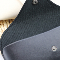 Vente en gros de lunettes de soleil en cuir Durable, étui rigide, boîte de protection légère et pratique, pochette de couleur unie, boîte à lunettes