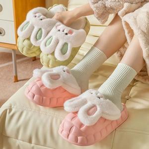 Chaussons antidérapants pour femmes tendance pour l'hiver, en coton, chaussons kawaii en forme de lapin, nouveaux chaussons à semelle épaisse - Product Image 2