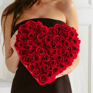 Venta al por mayor 2025 tendencia nueva llegada gran flor eterna logotipo personalizado preservado para siempre rosas corazón caja para regalo del Día de la madre - Product Image 1