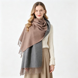 Chal de invierno de cachemira suave para mujer, diseño liso de doble cara, con flecos, cortavientos, grueso, tipo bufanda manta extragrande para el cuello, para el día a día - Product Image 4