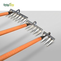 Rastrillo de Jardín con Mango de Madera Resistente, Herramienta Agrícola Multifuncional para Desherbar, Labrar y Airear el Suelo