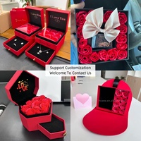 Nouveau design : Boîte rotative pour collier avec anneau en forme de rose et ours en peluche, fleur éternelle et rose de savon, bijoux pour la Fête des Mères