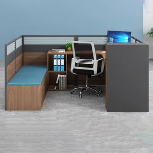 Estación de Trabajo Individual Moderna con Mampara de Privacidad y Sofá Integrado, Escritorio Modular para <span class=keywords><strong>Personal</strong></span> con Gabinete de Almacenamiento - Product Image 1