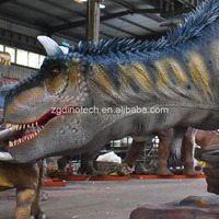 Tatil Köyleri veya Çocuklar İçin Gerçekçi Dinozor Robotu Olarak Kullanılabilen Büyük Animatronik Karnotaurus Modeli