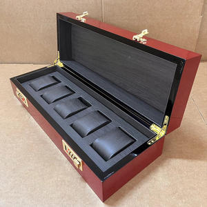 Caja de almacenamiento para relojes cuadrada de madera roja de alta calidad con forro de terciopelo resistente a los golpes - 5 ranuras - Product Image 2