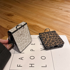 Custodia per telefono in pelle PU effetto leopardo vintage con supporto a specchio e anello metallico per Samsung Galaxy Z Flip 8 7 6 5 - Product Image 2