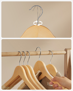 <span class=keywords><strong>SONGMICS</strong></span> Lot de 20 cintres avec rainures d'épaule et crochet pivotant à 360 ° Cintres antidérapants Cintres en bois revêtus de caoutchouc - Product Image 6
