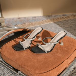 Sandalias de tacón alto para mujer, cómodas y sexys, con punta en pico, nuevo estilo, alta calidad y a la moda, las más vendidas. - Product Image 1