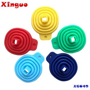 Mini entonnoir pliable en silicone, entonnoirs portables pliables à suspendre, outils de cuisine pour distribution de liquides domestiques OEM/ODM - Product Image 3