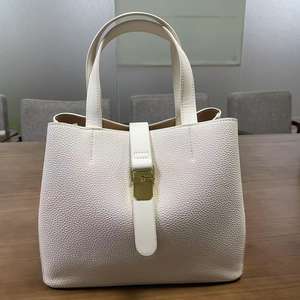 Grand sac à main fourre-tout blanc pour femmes de créateur, couleur unie, style professionnel, résistant à l'eau et à la fermeture éclair, portable, en PU pour un usage quotidien - Product Image 4