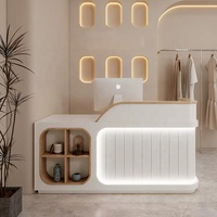 Comptoir d'Accueil de Luxe au Design Créatif, Moderne et Simple pour Petit Salon ou Institut de Beauté
