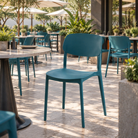 Chaises de salle à manger empilables en PVC, table ronde en bois vert sarcelle, base en métal noir, restaurant, bistrot, personnalisable, fabricant OEM Chine