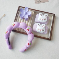 Ensemble bandeau nuage brodé cerises, bracelet décoratif lapin et pince à cheveux pour le lavage du visage, les soins de la peau, le démaquillage et l'utilisation quotidienne beauté