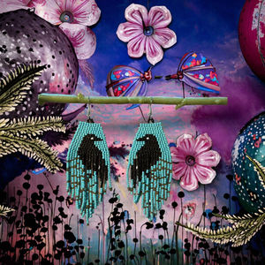 Boucles d'oreilles bohèmes faites à la main pour femmes, avec un oiseau et des pompons turquoise en forme d'animal, idéales pour les fêtes - Product Image 2