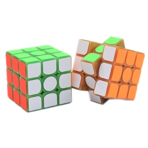 Magische Würfel Professionelle Aufkleber Speed-Puzzle-Würfel Glatt Transparent Leuchtend Lernspielzeug für Kinder - Product Image 1