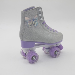 Chaussures à roulettes professionnelles grises en PU avec roues lumineuses, <span class=keywords><strong>châssis</strong></span> PP clignotant, étanches, roulements ABEC-7, réglables <span class=keywords><strong>pour</strong></span> usage extérieur - Product Image 1