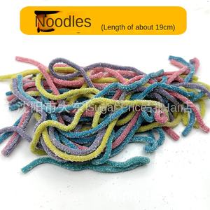 Caramelo de cinturón amargo arcoíris al por mayor con sabores de cola, fresa y arándano tiras de regaliz rellenas dulces a granel de moda - Product Image 2