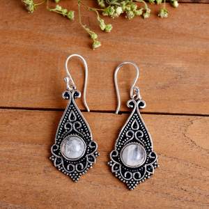 Pendientes de Piedra Lunar Arcoíris, Gema Natural, Chapados en Oro, Estilo Boho y Hippie, para Bodas y Fiestas - Product Image 1