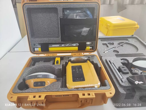 เครื่องรับสัญญาณ GNSS ความถี่สูงแบบคู่รหัสถาวร V200ที่มีความแม่นยำสูง1400ช่อง IP54การจัดอันดับสำหรับอุปกรณ์สำรวจ<span class=keywords><strong>ที่ดิน</strong></span> RTK - Product Image 3