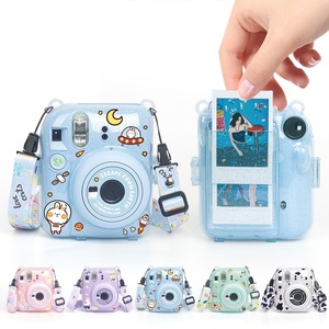 เคสฝาแข็ง PC ใสคริสตัลมีกระเป๋าใส่ฟิล์มและสายคล้องไหล่แบบถอดได้สำหรับกล้อง Fujifilm <span class=keywords><strong>Instax</strong></span> <span class=keywords><strong>Mini</strong></span> 12 - Product Image 2