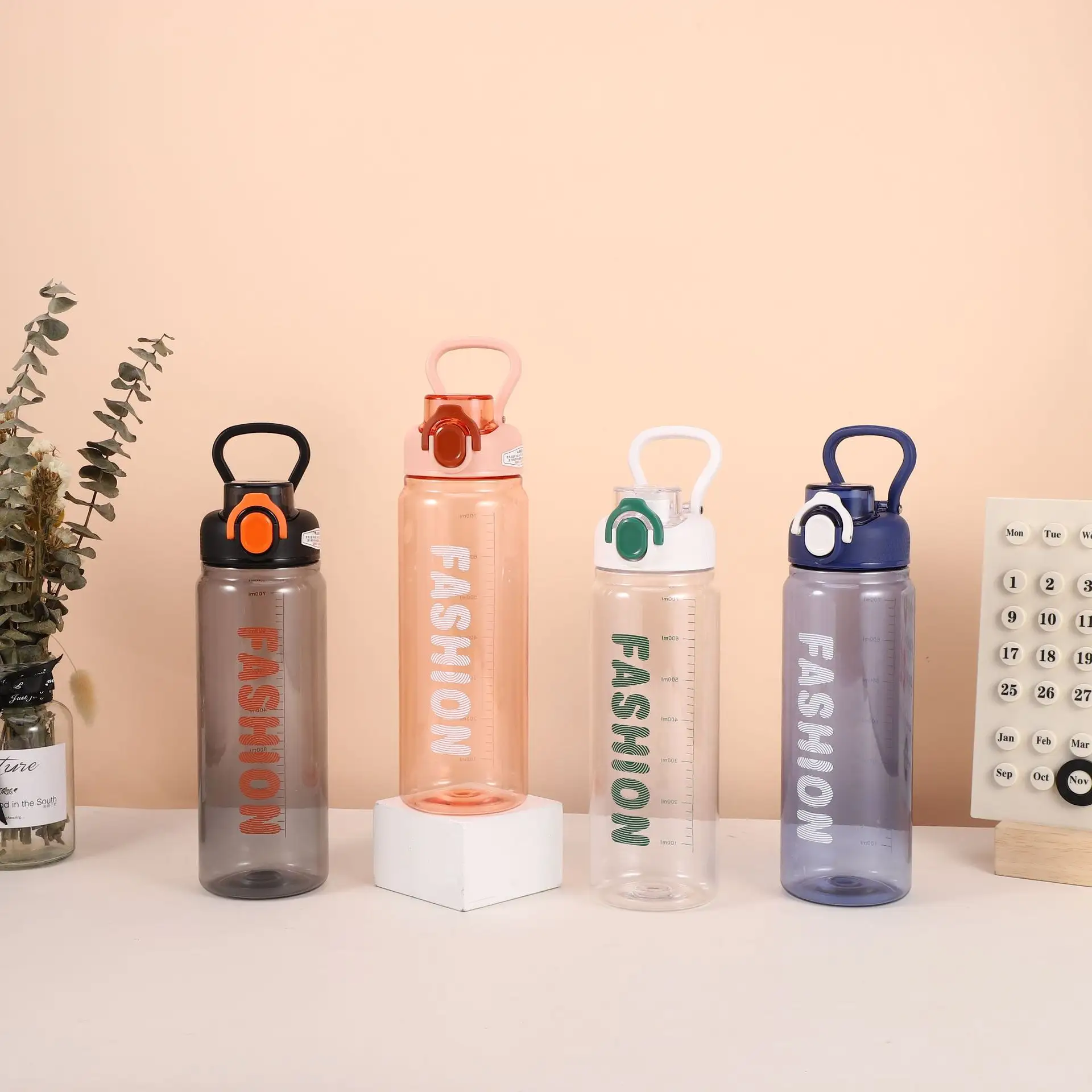 OEM 2024 Nova tampa esportiva para garrafa de água, copos portáteis reutilizáveis Tritan anti-queda, copos de verão