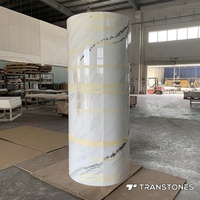 Panneau mural artificiel en pierre d'albâtre rétroéclairé en onyx blanc translucide en colonne ronde décorative