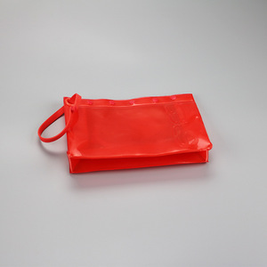 Venta al por mayor de bolsas de plástico transparente con logotipo personalizado de PVC para ropa bolsa de embalaje de maquillaje bolsas de cosméticos de viaje transparentes - Product Image 2