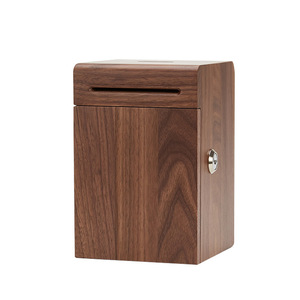 Boîte à monnaie en bois massif couleur noyer, verrouillable, pour enfants et adultes, avec option de logo personnalisé - Product Image 5