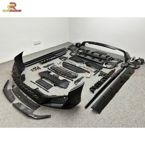 ชุดแต่งคาร์บอนไฟเบอร์แห้งแบบ Performante Style PP สำหรับ Audi R8 ปี 2016-2018 ประกอบด้วยกันชนหน้า-หลัง ดิฟฟิวเซอร์ สเกิร์ตข้าง และปลายท่อไอเสีย - Product Image 3