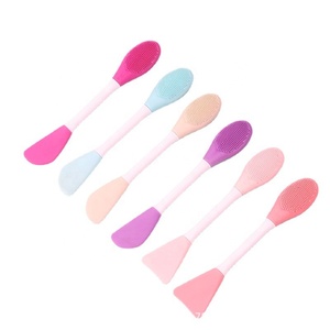 <span class=keywords><strong>Pennello</strong></span> Doppio Angolato in Silicone <span class=keywords><strong>per</strong></span> Blush e Maschera Viso, con Setole Sintetiche <span class=keywords><strong>per</strong></span> Esfoliazione, Applicazione <span class=keywords><strong>Fondotinta</strong></span> e Rasatura sulle Guance - Product Image 6